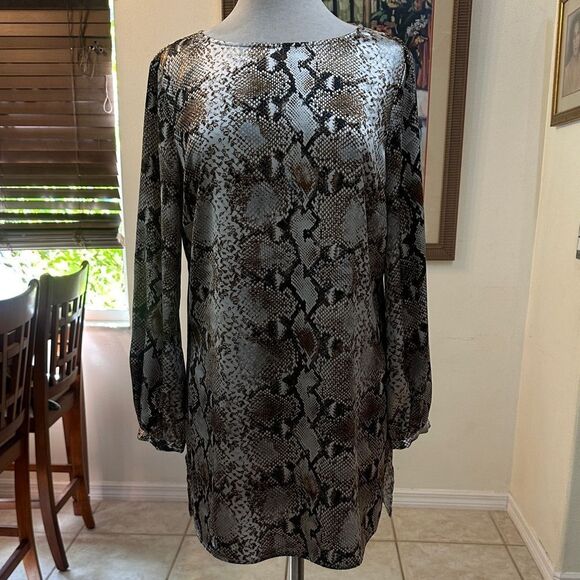 Chico's Tops - Chico’s Silver/Bronze Snake Print Sateen Long Sleeve Tunic Size 1-Medium